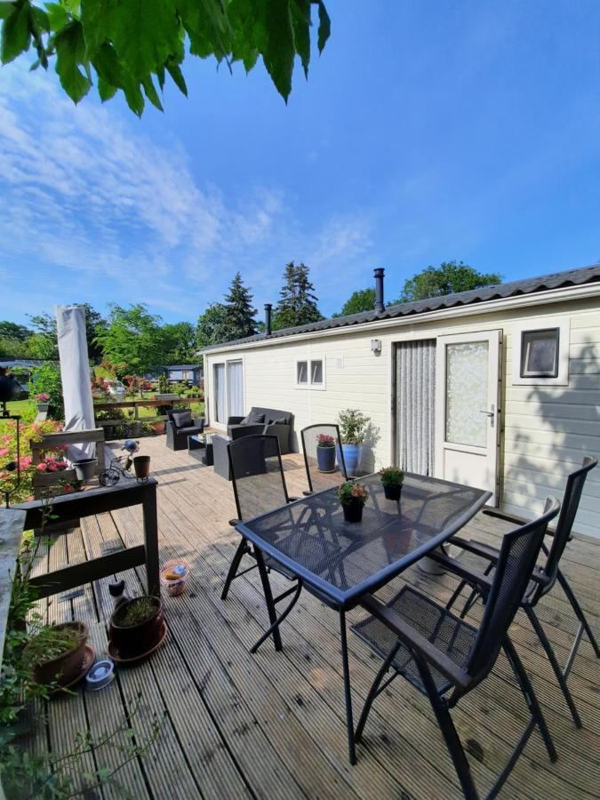 Chalet De Huismus Rijs Exterior photo